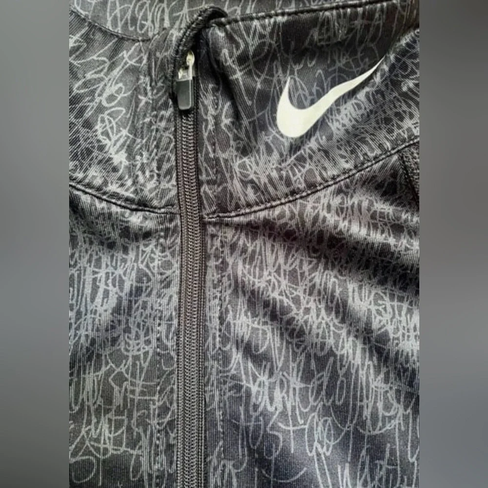 Nike Reflective Scribble Print Women’s Therma-fit 1/4 Zip Pullover SZ M  NWOT